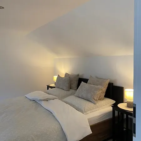 Zum Neuhaeusel Apartment
