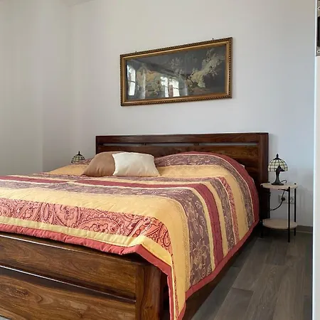 Zum Neuhaeusel Lägenhet *