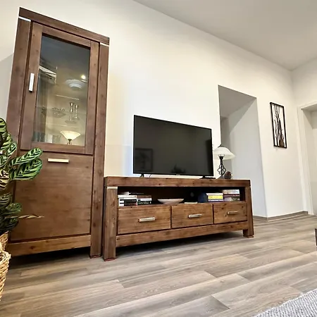 Zum Neuhaeusel Apartment *