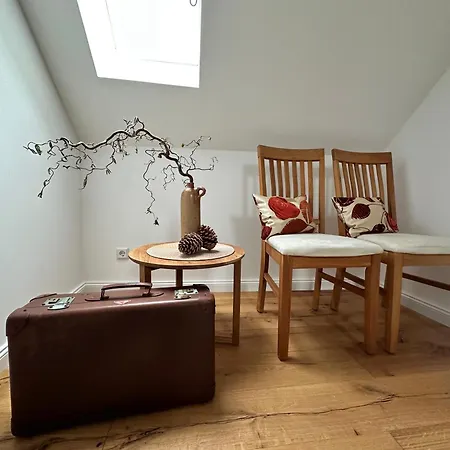 Zum Neuhaeusel Lägenhet *