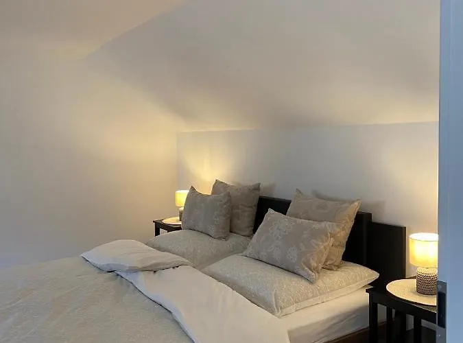 Zum Neuhäusel Apartment