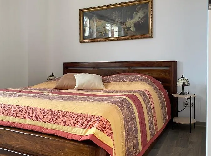 Zum Neuhaeusel Lägenhet *